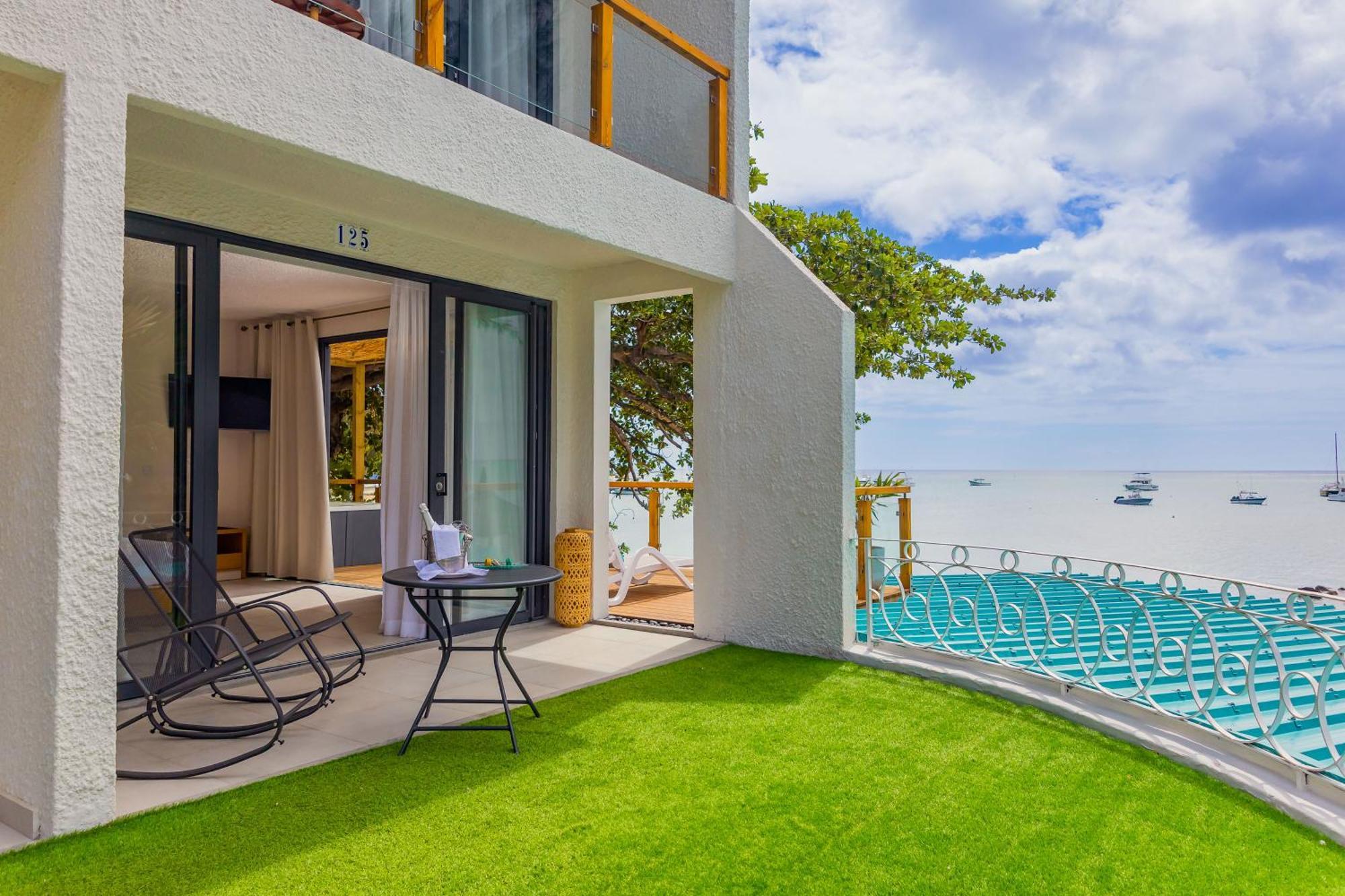 Coral Azur Choisy 3*